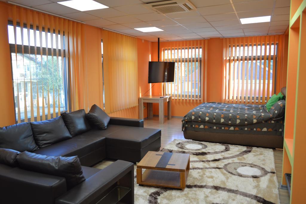 Ferienwohnung Dakar Experience Satu Mare Exterior foto