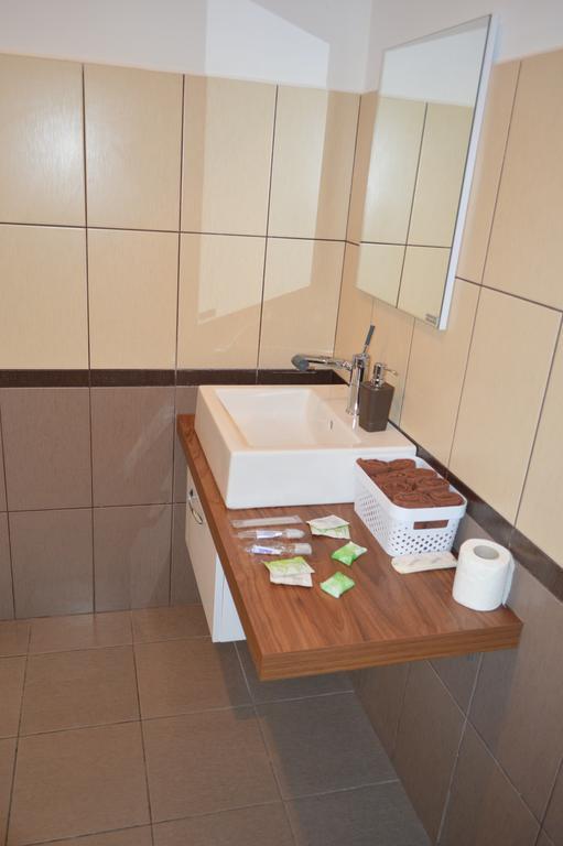 Ferienwohnung Dakar Experience Satu Mare Exterior foto